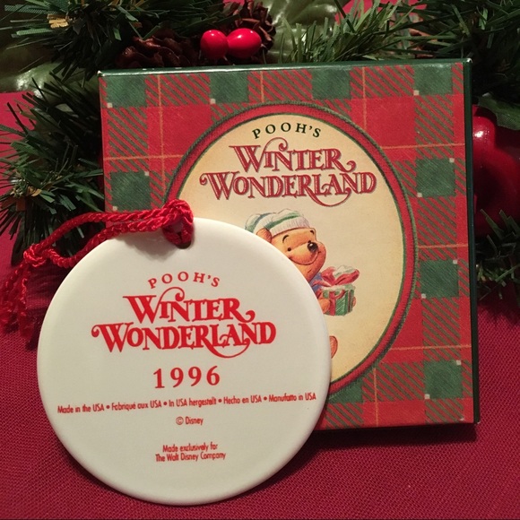 🔴🎄COLLECTABLE DISNEY WINNIE THE POOH ORNAMENT!! - Picture 3 of 4