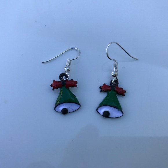 Christmas Earrings Silver Plated Hook Green holiday jewelry - Picture 2 of 6