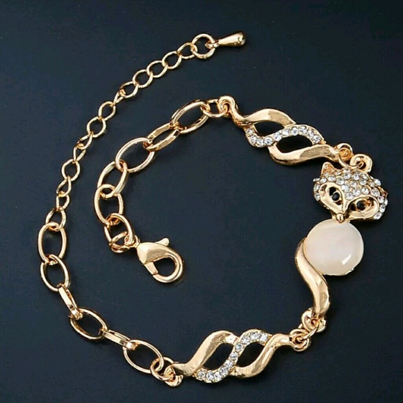 Only ONE LEFT / Cute Fox Bracelet - Picture 2 of 4
