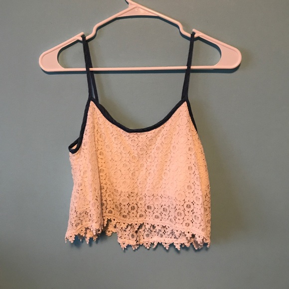 Lace crop top - Picture 2 of 2