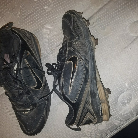Men's Nike size 12 metal baseball cleats - Picture 1 of 2
