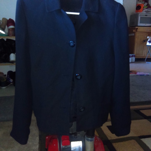 jackets - Picture 2 of 3