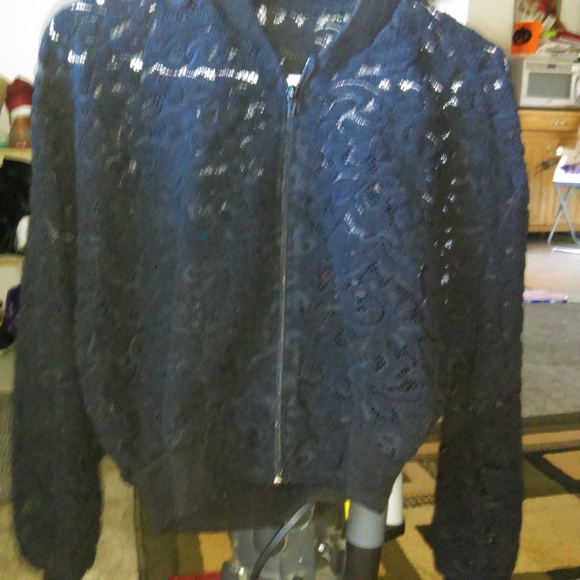 jackets - Picture 3 of 3