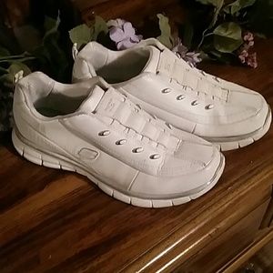 Skechers elite slip on tennis shoe