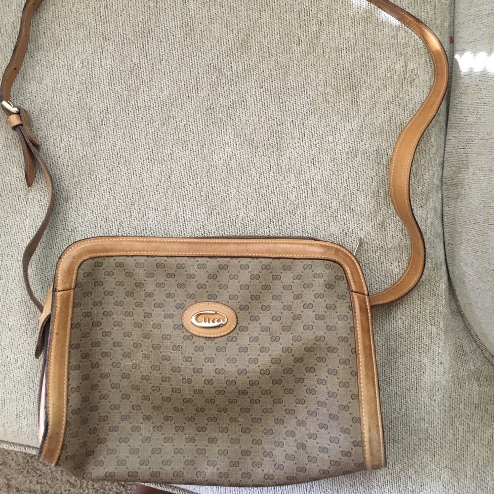 Gucci shoulder bag