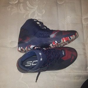 Mens size 14 Steph Curry
