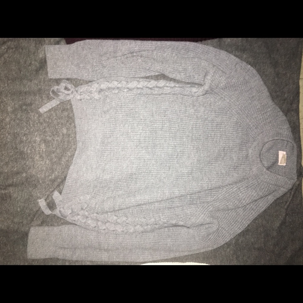 Grey sweater