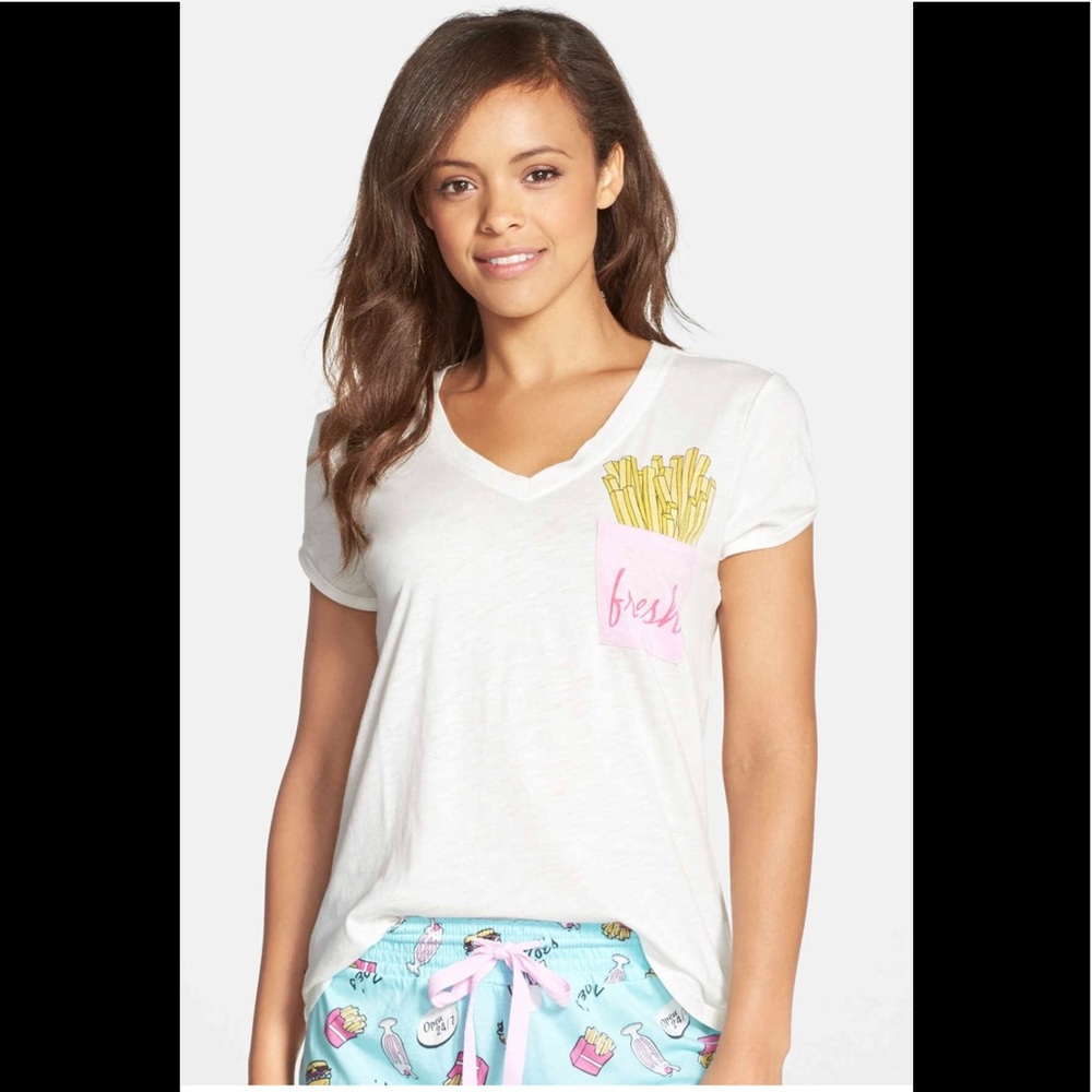 NWT Cozy Zoe Fresh Fry pocket Tee