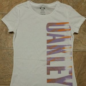 Women's Oakley T-shirt