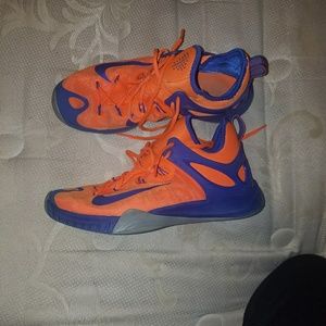 Nike size 11.5 men's basketball sneakers