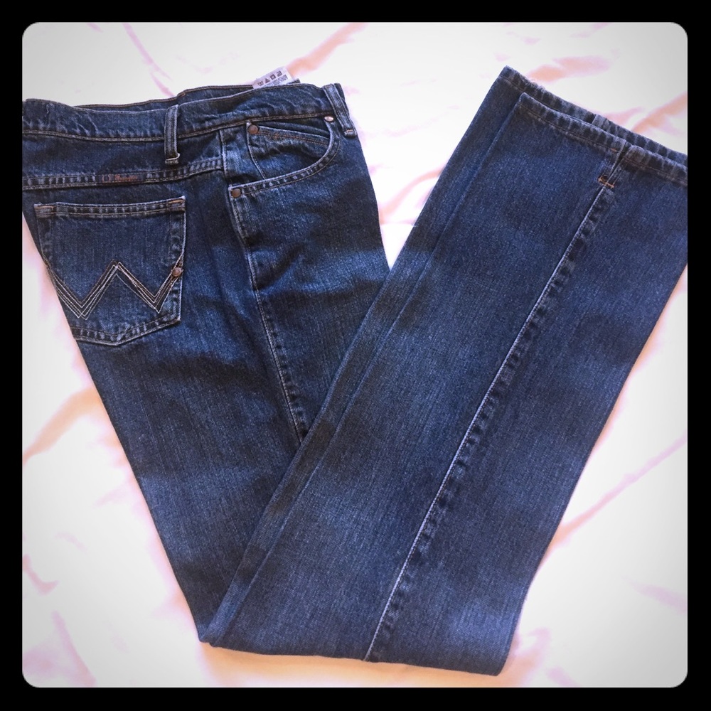 Ladies Wrangler Mid-rise 5/6 X 36 for tall girls