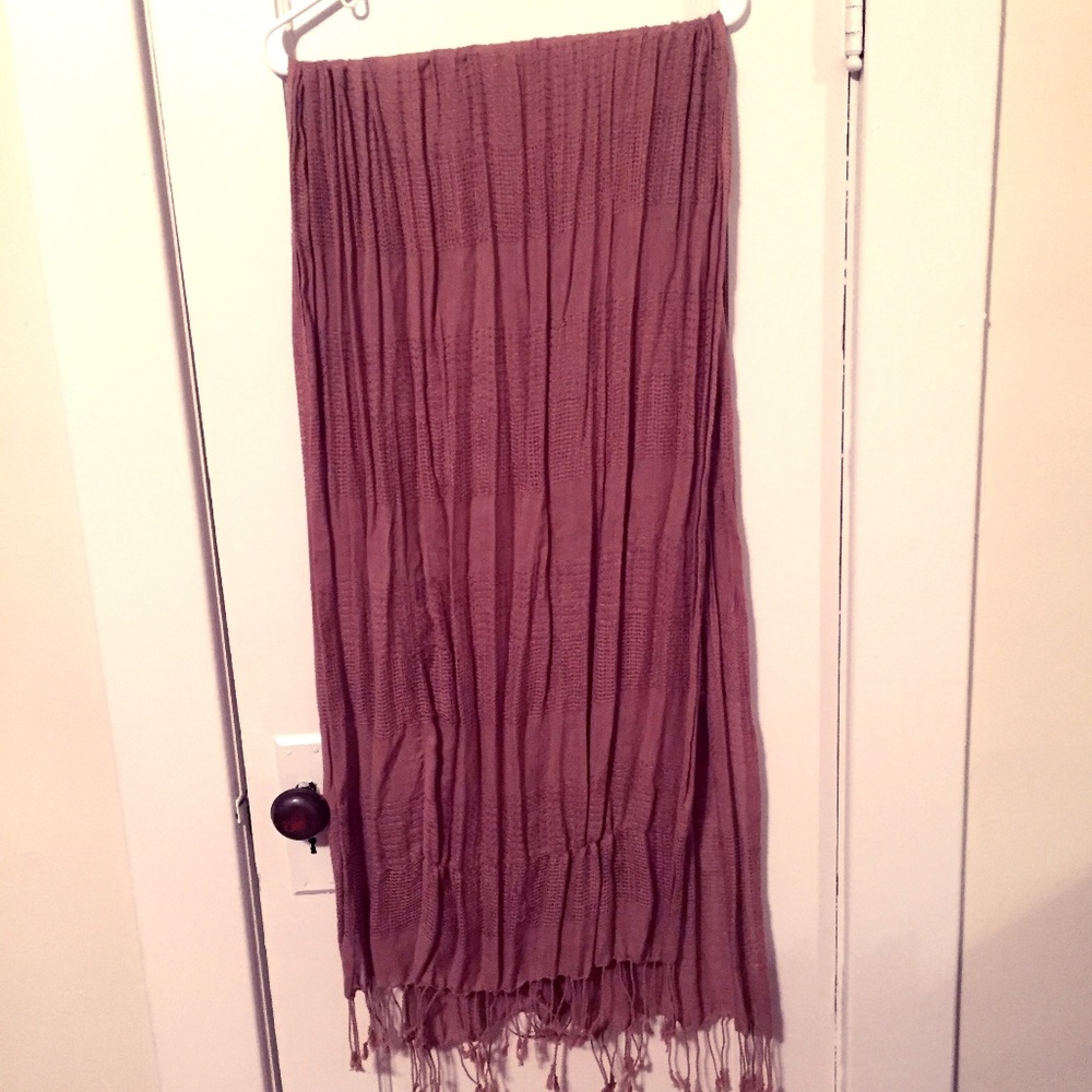 lightweight boutique brown scarf with fringe