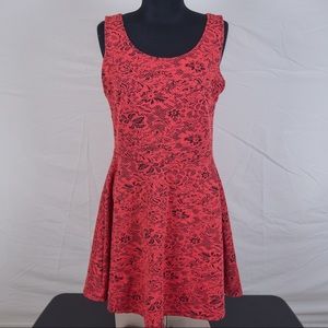 Coral and black floral dress! 🖤❤️