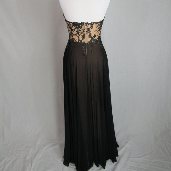 Ema Savahl Gown - Picture 4 of 5