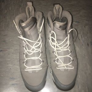 Air Jordan Retro 9s "Cool Grey"