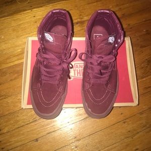 Canvas SK8- Hi vans burgundy color size 7.5 men