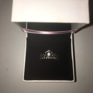 Pandora princess ring size 5