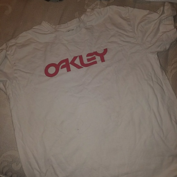 3 mens large oakley shirts - Picture 3 of 3