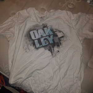 3 mens large oakley shirts