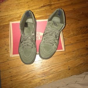 Green Suede SK8-Hi Zip Vans size 7.5 men