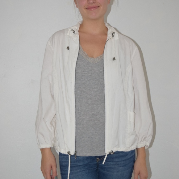 Light weight white bomber jacket - Picture 3 of 4