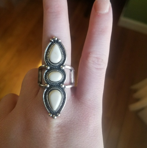 White Statement Ring - Picture 2 of 3