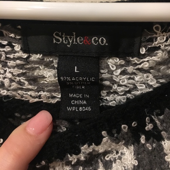 Black & Red Sweater - Picture 3 of 3