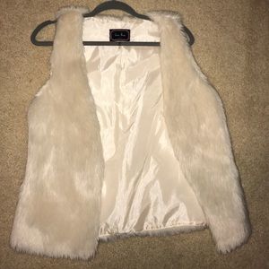 Fur vest
