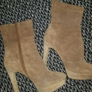Bcbg tan platform mid leg length boot