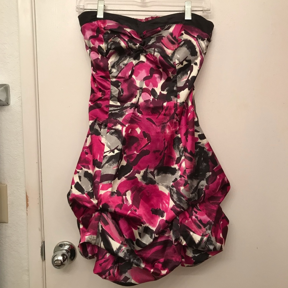 New Macy Strapless Dress - Red + Blk + Wht Pattern