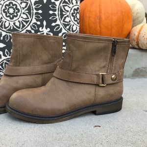 Forever 21 tan ankle booties