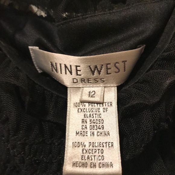 Dress - Picture 3 of 4