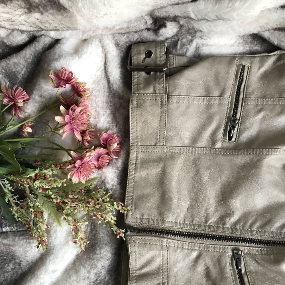 American Rag Vest - Picture 4 of 6