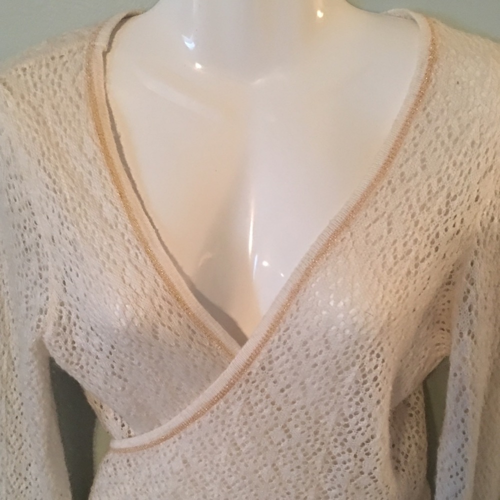 WrapAround White & Gold Trimmed  Sweater•L