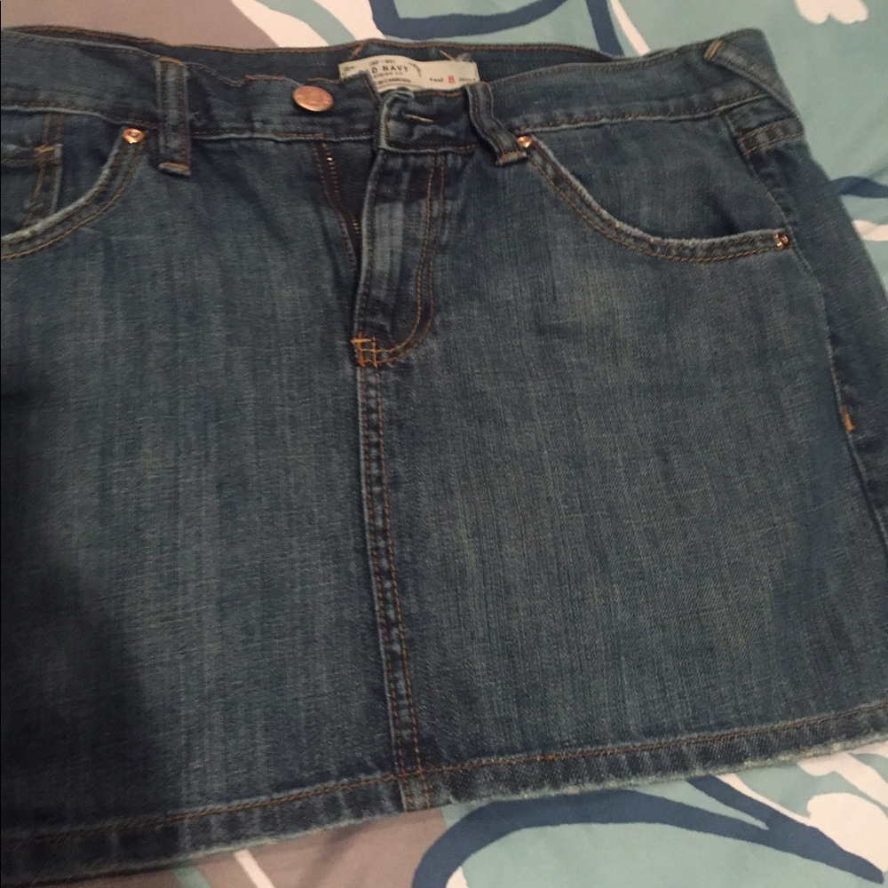 Old navy denim skirt.