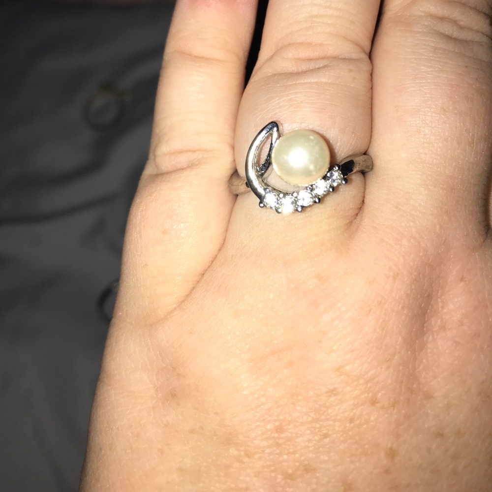 Pearl ring