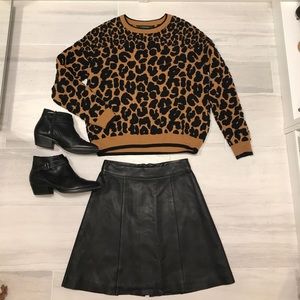 Leopard print sweater size 4