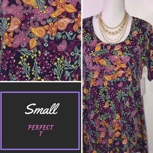Small Lularoe perfect tee