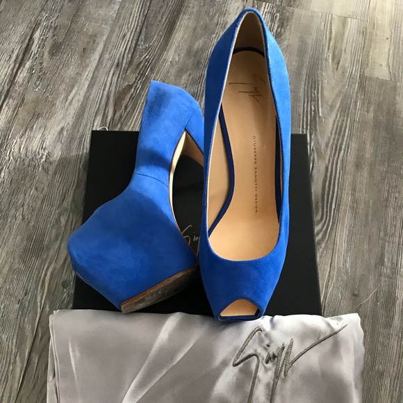 Giuseppe Zanotti - Picture 2 of 9