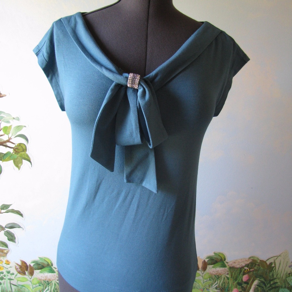 Love Moshino Teal Jeweled Bow Size 4 New