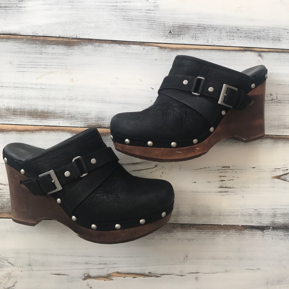 Ugg mules