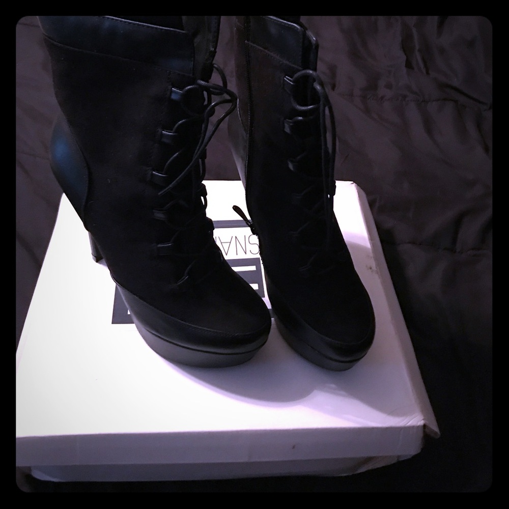 Women Black brand new booties