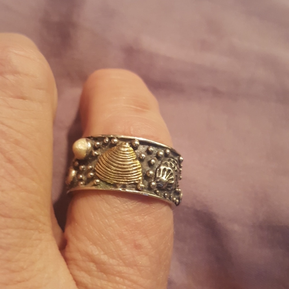 Sterling Silver seashell band sz 9 $153