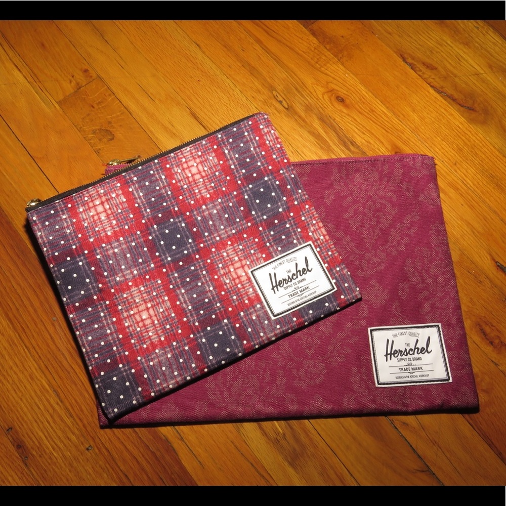 🚫 SOLD! Herschel cosmetics, electronics, etc. bag