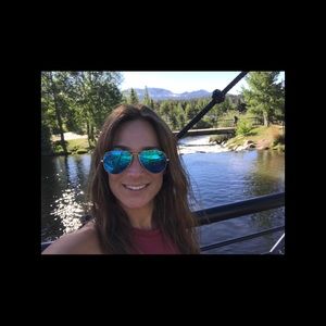 Meet your Posher, Samantha