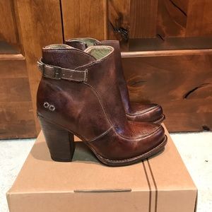 New in box Bed Stu Isla (Teak Rustic)