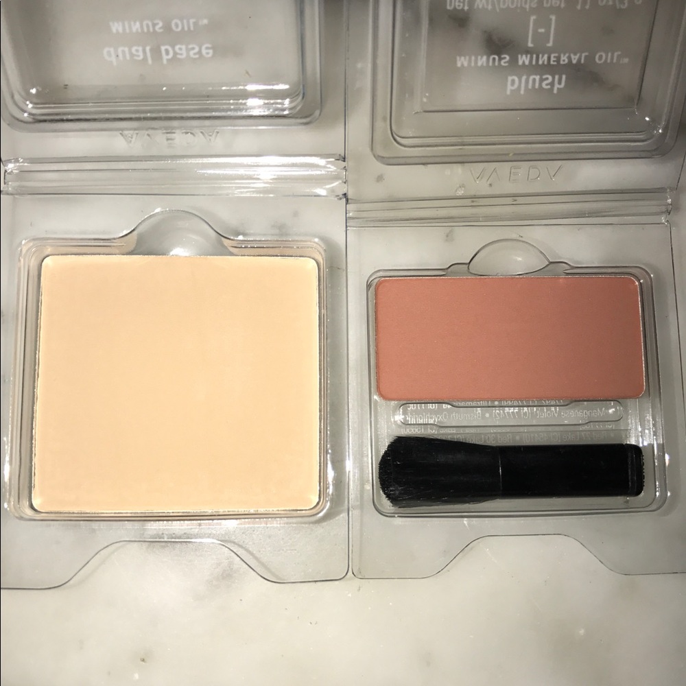 🆕Aveda pressed powder and blush set 😍