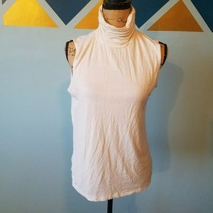 Turtle neck vest