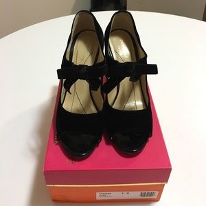 Kate Spade Chime velvet shoes with bows. Size 8.