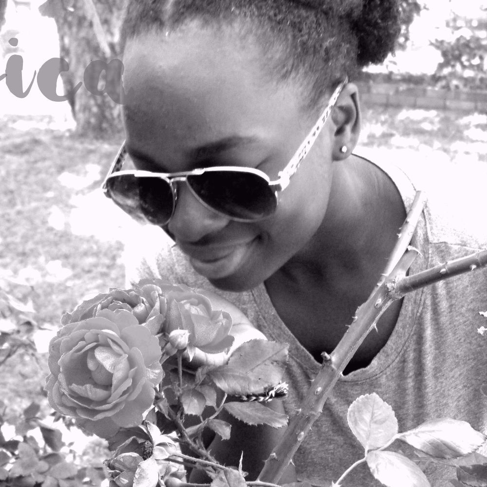 Meet your Posher, Mia